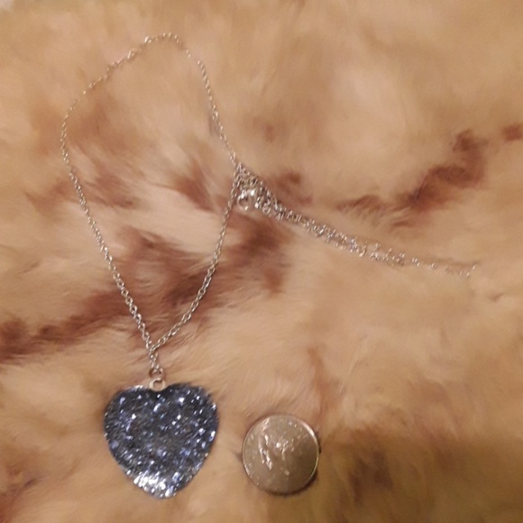 Blue shimmery heart pendant 32" chain - Picture 2 of 7